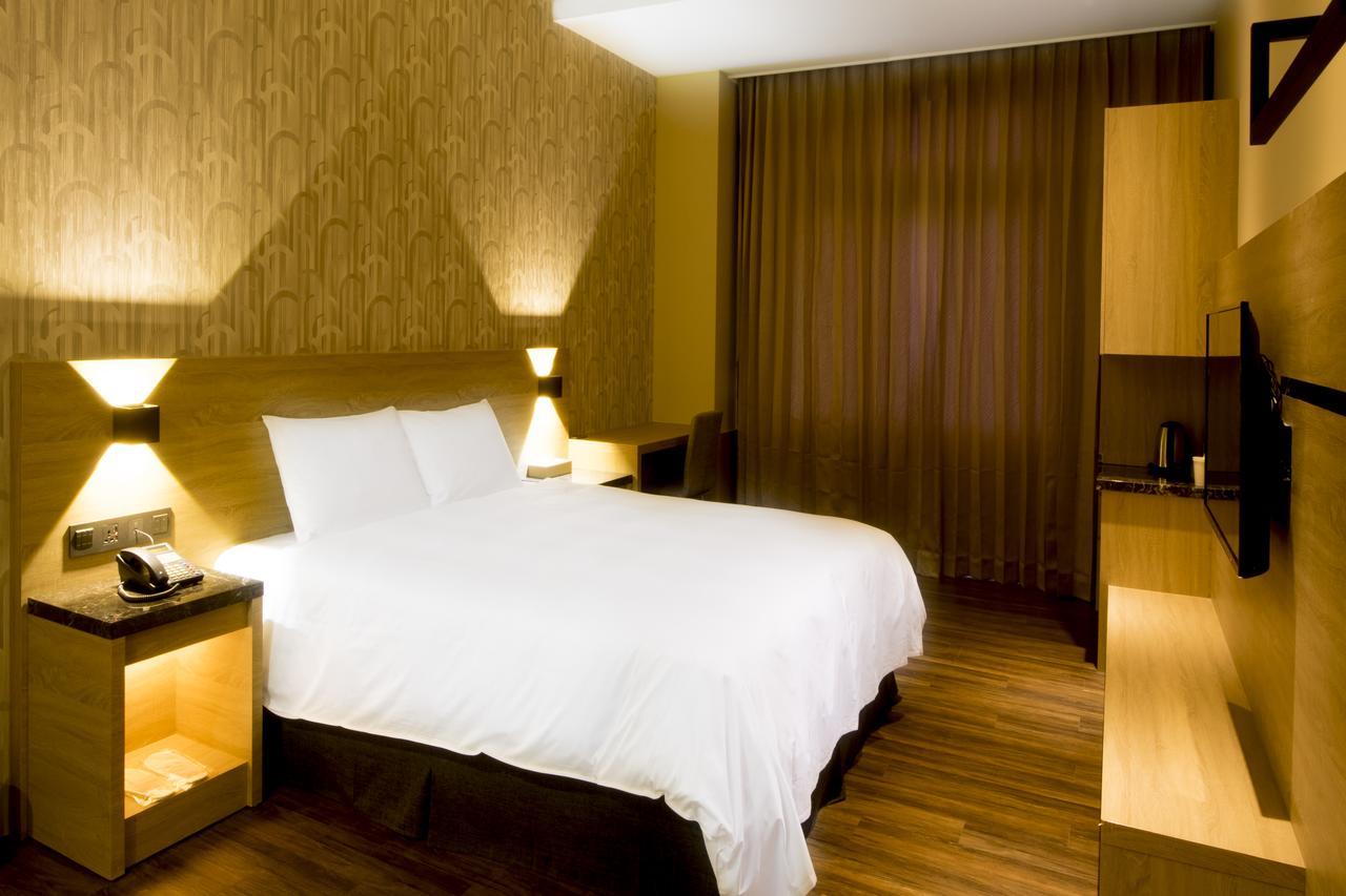 Yu Chun Hotel Taichung Buitenkant foto