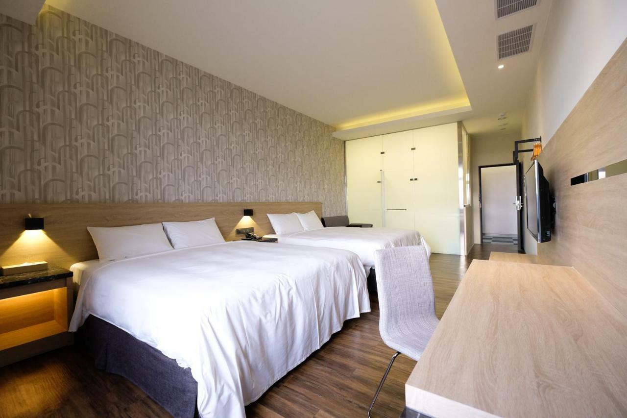 Yu Chun Hotel Taichung Buitenkant foto